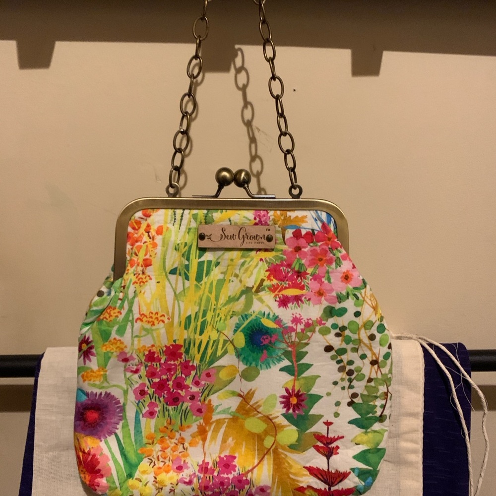 Floral Women's Bag with sewn-in essential oil pockets (for roller bottles)